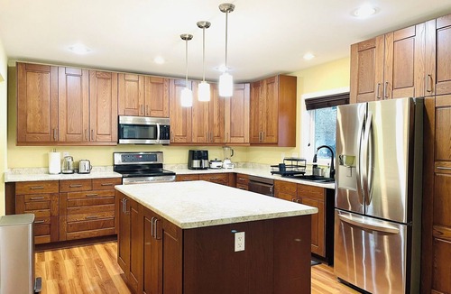 Regional District of Nanaimo House | Peaceful Cottage Home in North Nanaimo