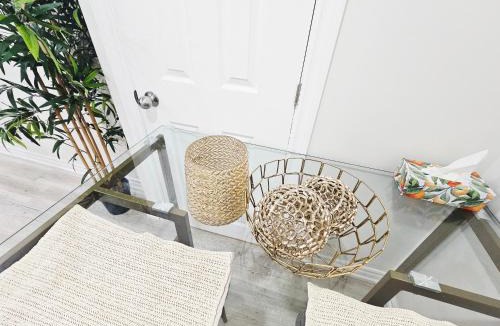 Brantford Apartment | Peaceful Neighborhood Garden Ave Suite