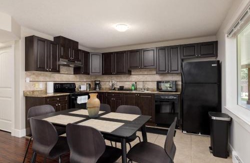 Regional District of Nanaimo House | Peaceful spacious 2BR Suite Free Parking