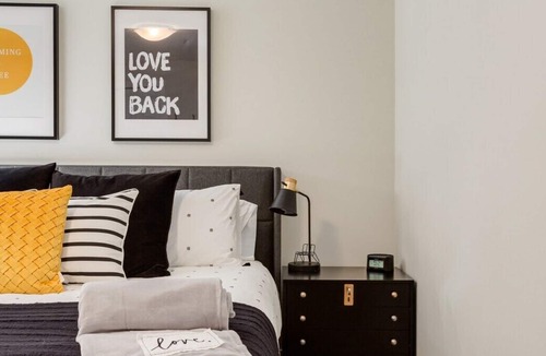 Cranston Condo | Peak:Brand New! Sleeps 4 | Near River & Amenities