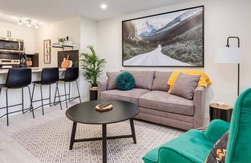 Cranston Condo | Peak:Brand New! Sleeps 4 | Near River & Amenities