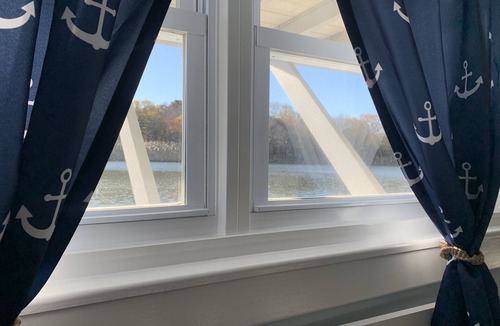Riverhead Boat Rental | Peconic River Boatel