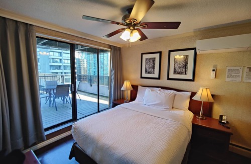 West End Hotel | Penthouse Apartment w/Patio, Harbour & City View