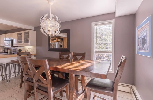 Yellowknife Bed & Breakfast | Perfect 1-bedroom bed with pool view with private Full wash room- NHP YK B&B