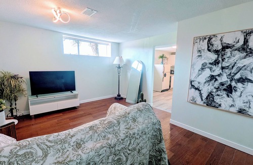 Burnaby House | Perfect 1-bedroom basement with AC in pleasant Burnaby