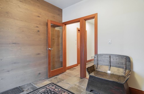 Whistler House | Perfect 4 bedroom, 3 bathroom home with a private hot tub | Montebello | Minutes from the village