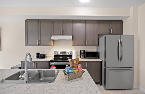 Thorold House | Perfect New 4BR | Niagara Falls Region