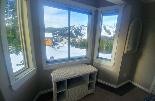 Silver Star Mountain House | Perfect ski in/out location for families