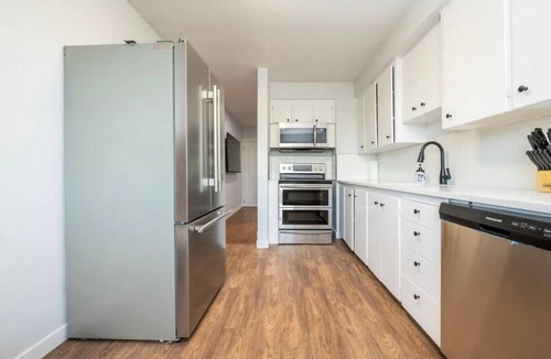 Highland Park House | Perfect Stampede Stay | Modern 2BR Near Downtown, Transit & YYC - 4644 – UP