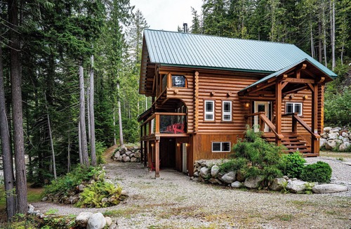 Craigellachie Cabin | Perry River Lodge, a Riverside Retreat