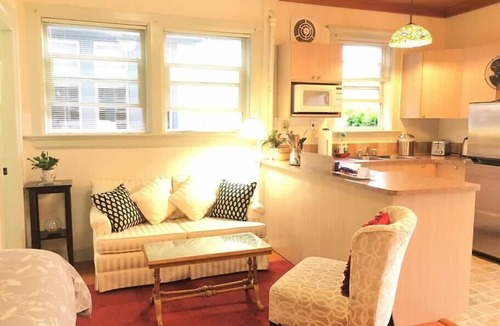 Fairfield Apartment | Petal Studio near DT, Free Parking