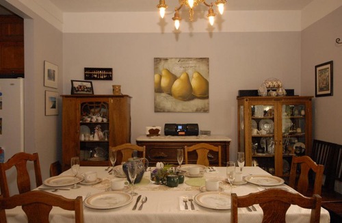 Stettler Bed & Breakfast | Phoenix House B&B