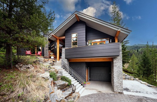 East Kootenay House | Picabo Peaks, the Pinnacle of Luxurious Mountain Getaway