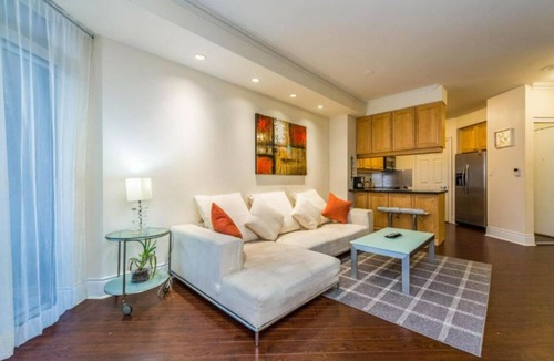 Downtown Mississauga Condo | PlanURstay - Amazing 2BR & 2BTH - Near Square One Mall