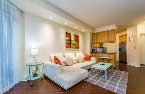 Downtown Mississauga Apartment | PlanURstay - Amazing 2BR & 2BTH - Near Square One Mall-125