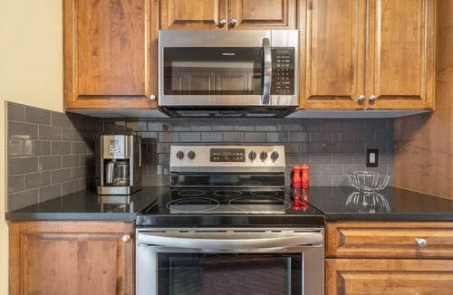 Radium Hot Springs Condo | Polar Peak | Hot Tub | Pool | Gas Fireplace