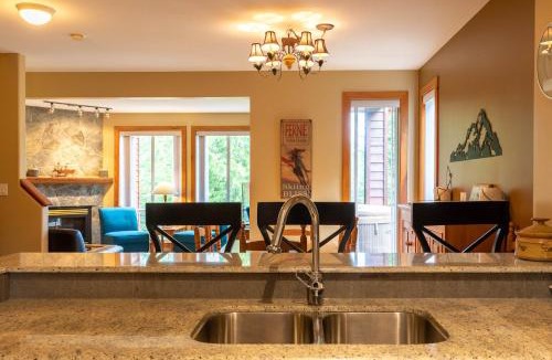 Fernie Apartment | Polar Peak Lodges by Fernie Central Reservations