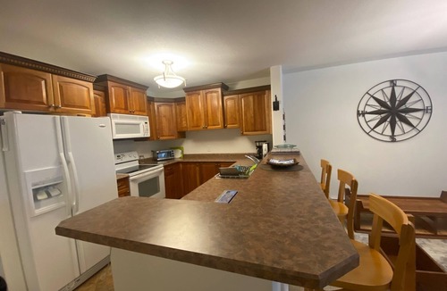 Ashton Creek Condo | Poolside Condo at Beautiful Mabel Lake