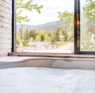 Whistler Village Apartment | Powder's Edge by Whiski Jack