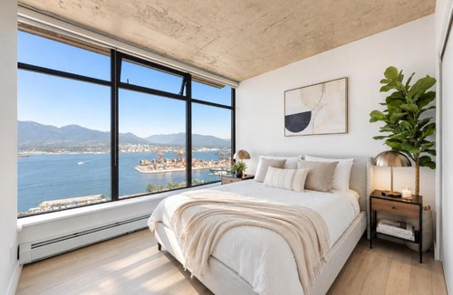 Gastown Apartment | Premium 2BR Walk to Canada Place and Seawall