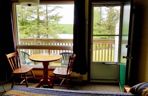 Seguin Cabin | Premium Four-Bedroom Cottage