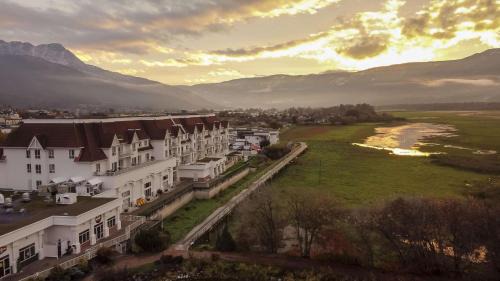 Salmon Arm Resort | Prestige Harbourfront Resort, WorldHotels Luxury