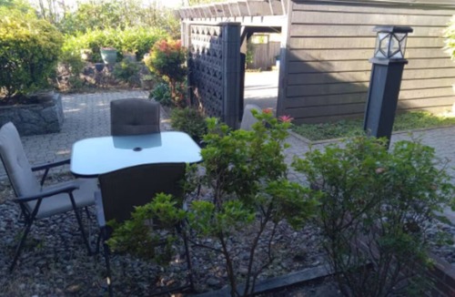Hollyburn House | Prestigious Bright Garden Level