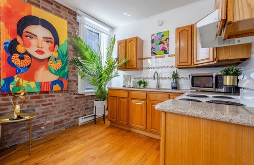 Shaughnessy Village Apartment | Prime location | Lovely 3BR downtown MTL