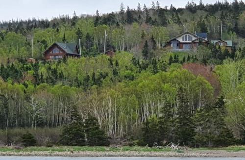 West Bay Villa | Privacy @ Bras d’Or Lakes Sun House Chalet