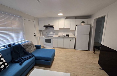 Townline Hill Apartment | Private 1bed|1 Bath spacious suite with free wifi, street parking