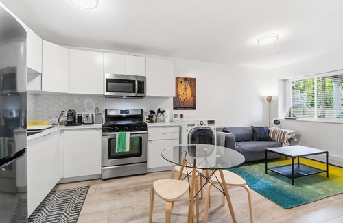 Riley Park House | Private 2-Bed Garden Suite | Quiet & Comfortable