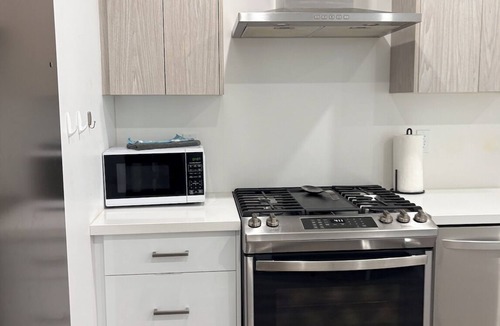 Toronto House | Private 2-Story Garden Suite 2 Bedrooms, 2 Baths