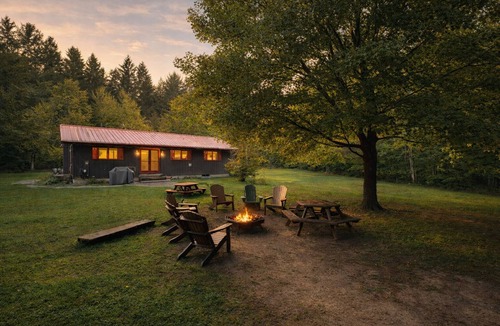 Muskoka Lakes Cottage | Private 4-Bedroom Lakeside Cottage on Nutt Lake, Muskoka