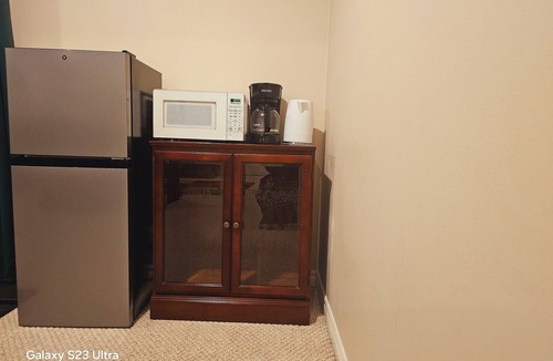 Cole Harbour House | Private and cozy basement suite in a quiet cul de sac