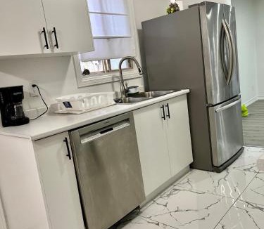 Malton House | Private Room Near Airport K8