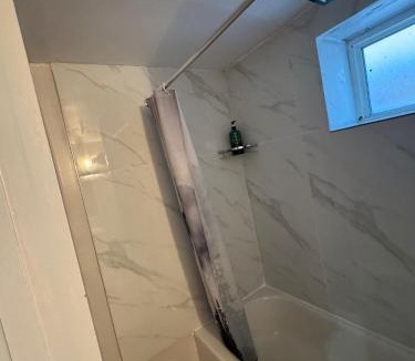 Malton House | Private Room Near Airport D39