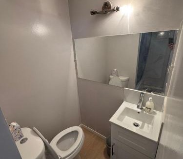 Malton House | Private Room Near Airport D39