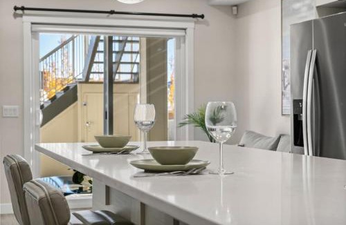 Sage Hill Apartment | Private Suite for Couples Friends and New Families
