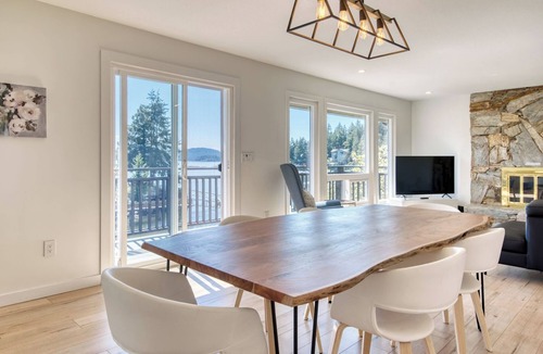 Halfmoon Bay House | Private Waterfront Home in Halfmoon Bay