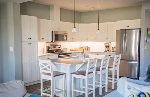 Osoyoos Cottage | Property sold as of June 10, 2022. We will link new listing, when available.