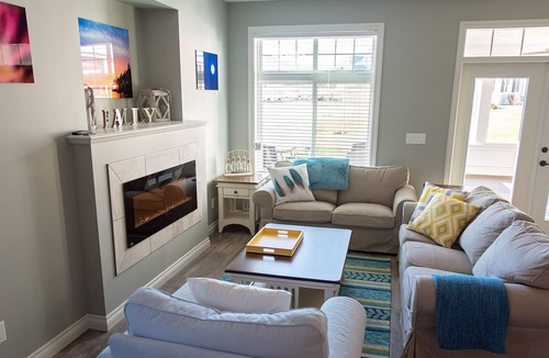 Osoyoos Cottage | Property sold as of June 10, 2022. We will link new listing, when available.