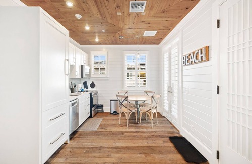 Rosemary Beach Cottage | Providence Carriage in Rosemary Beach, Fully Renovated, 3rd tier from gulf with gulf view