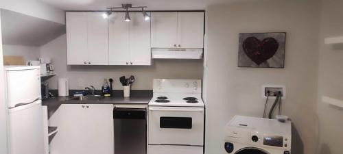 Downtown Halifax Apartment | Quaint Suite #1 in Historic Area