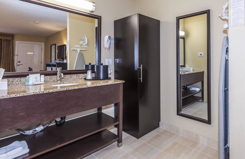 Merritt Hotel | Quality Inn