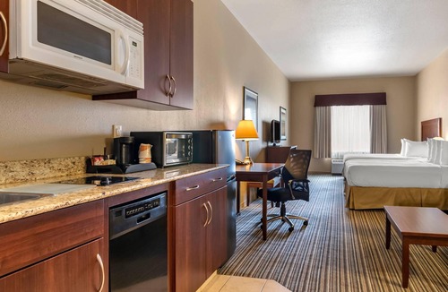 Rimbey Hotel | Quality Inn & Suites