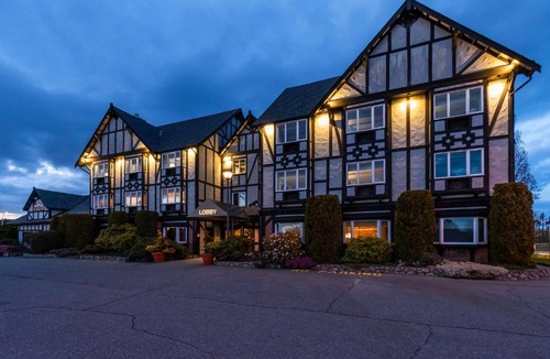 Saanichton Hotel | Quality Inn Waddling Dog