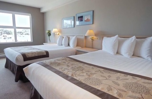 Port Hardy Hotel | Quarterdeck Inn Port Hardy