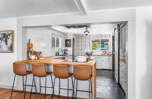 Hampstead House | Queenstown Lakefront Cutie Cottage