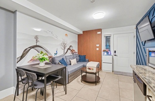 East Side House | Quiant 2 Bedroom Suite