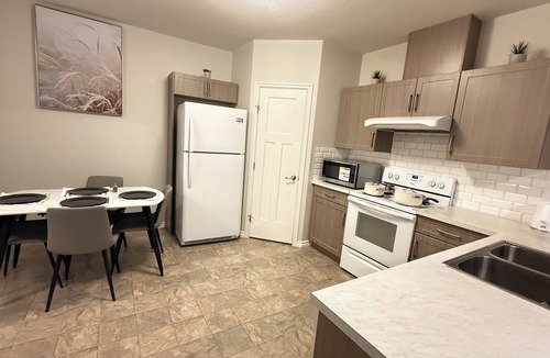 Southeast Edmonton Apartment | Quiet 2 bedrooms in maple area